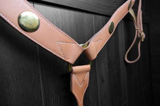 Breastcollar, Standard, plain with conchos