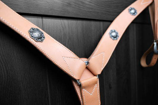 Breastcollar, Working, plain with conchos
