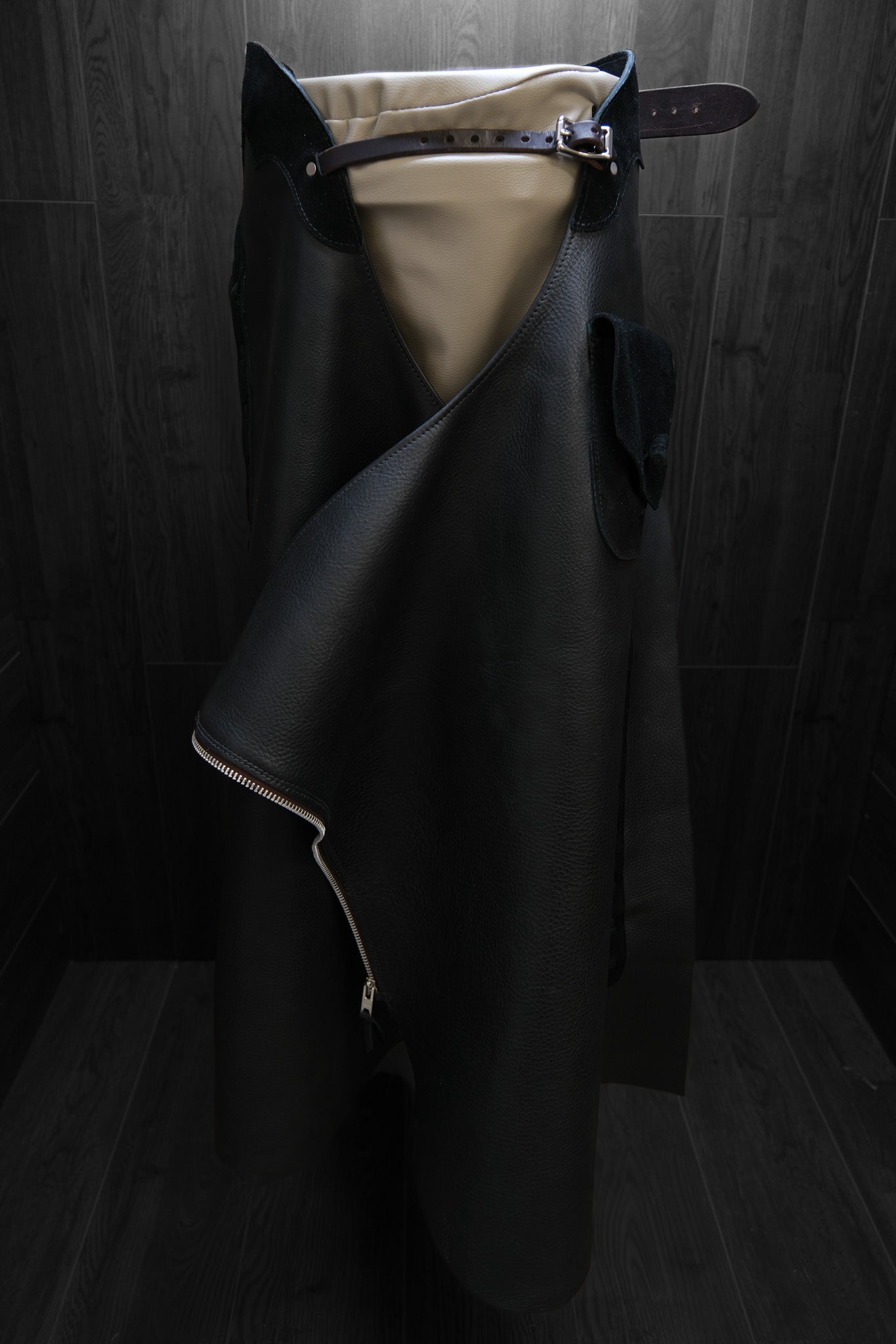 Leather Chaps, Shotgun, base level