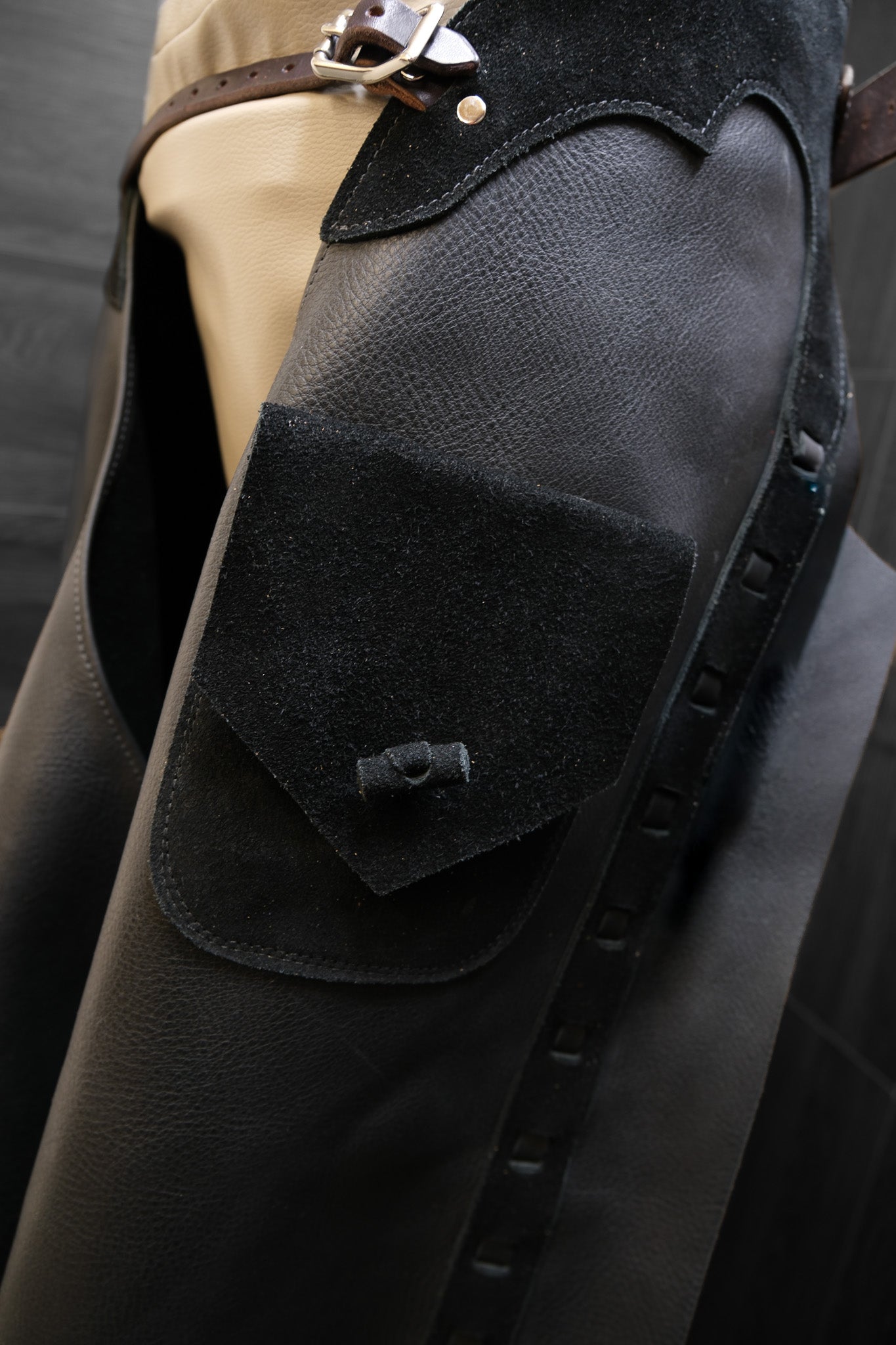 Leather Chaps, Shotgun, base level