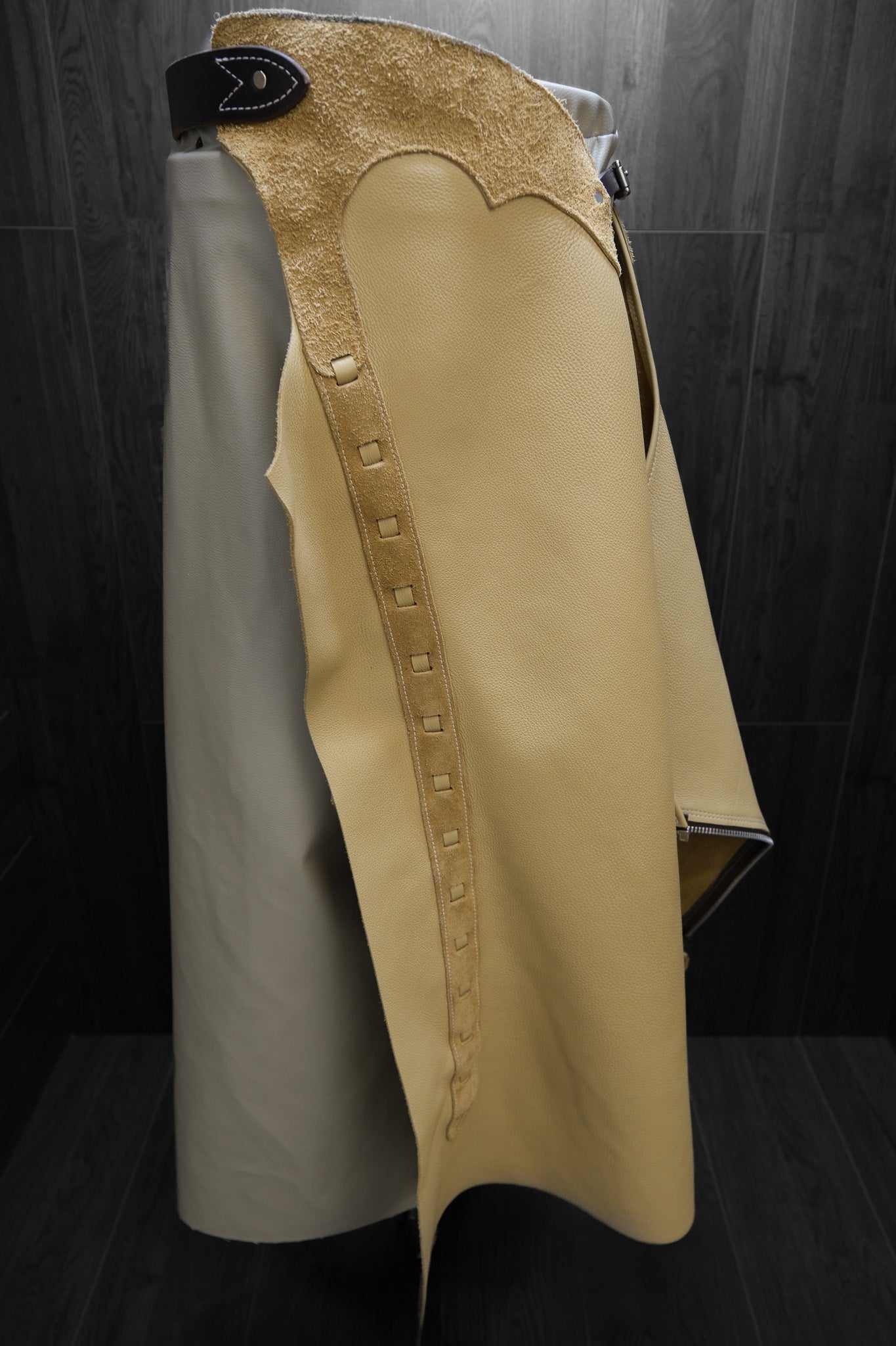 Leather Chaps, Shotgun, base level